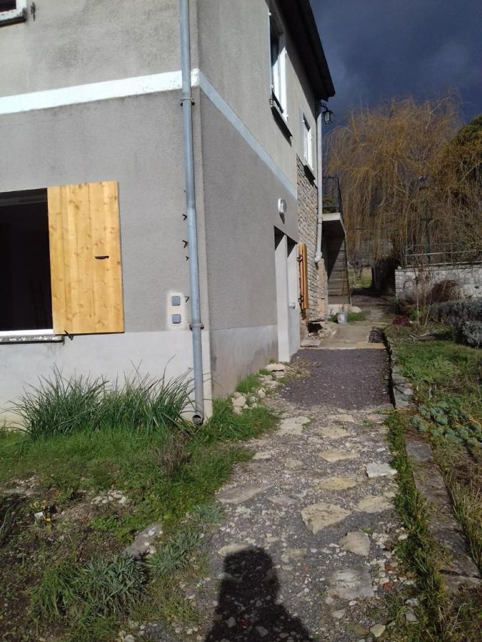 Agreable Chambre Meublee, Vue Sur La Vallee De L'Auxois Villy-en-Auxois Bagian luar foto